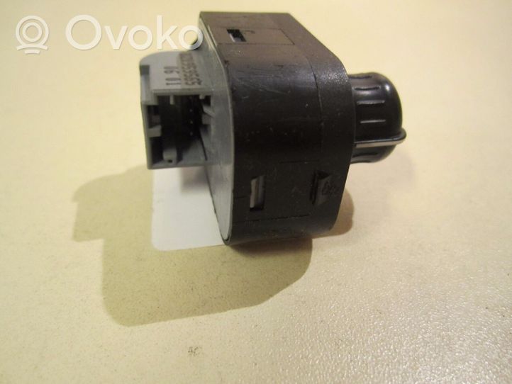 Audi A2 Bouton de commutateur rétroviseur latéral 8Z0959565