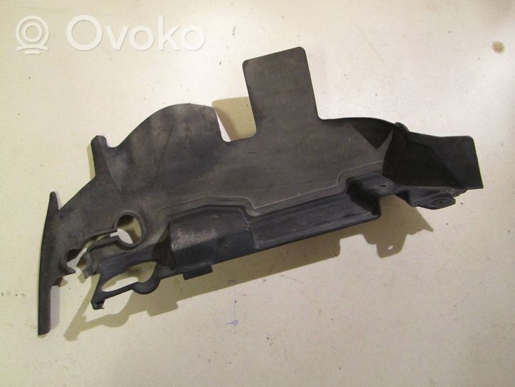 Audi A4 S4 B5 8D Wlot / Kanał powietrza intercoolera 8D0121283E