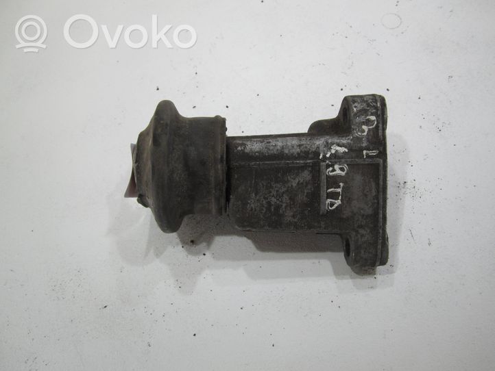 Audi 80 90 S2 B4 Wspornik / Mocowanie silnika 8A0199343H