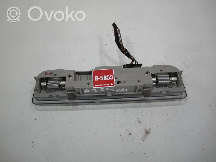 Audi A3 S3 8P Lampka podsufitki tylna 8P0947111A