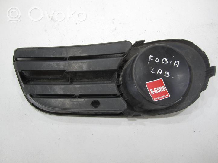 Skoda Fabia Mk3 (NJ) Grille antibrouillard avant 6Y0807367B