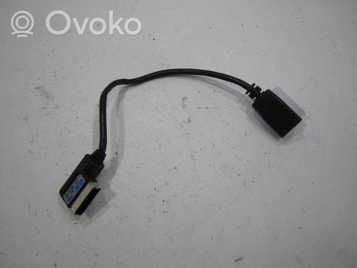 Volkswagen Golf VI Gniazdo / Złącze USB 5N0035558