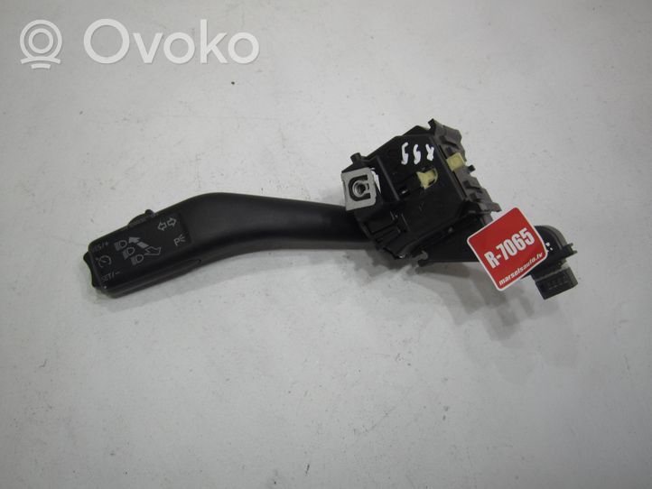 Volkswagen Golf Plus Commodo de clignotant 1K0953513G