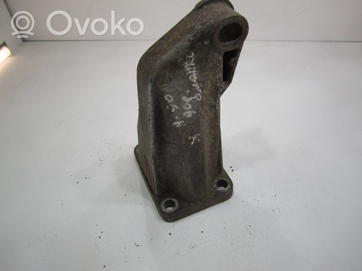 Audi 80 90 S2 B4 Support de différentiel arrière 893599131