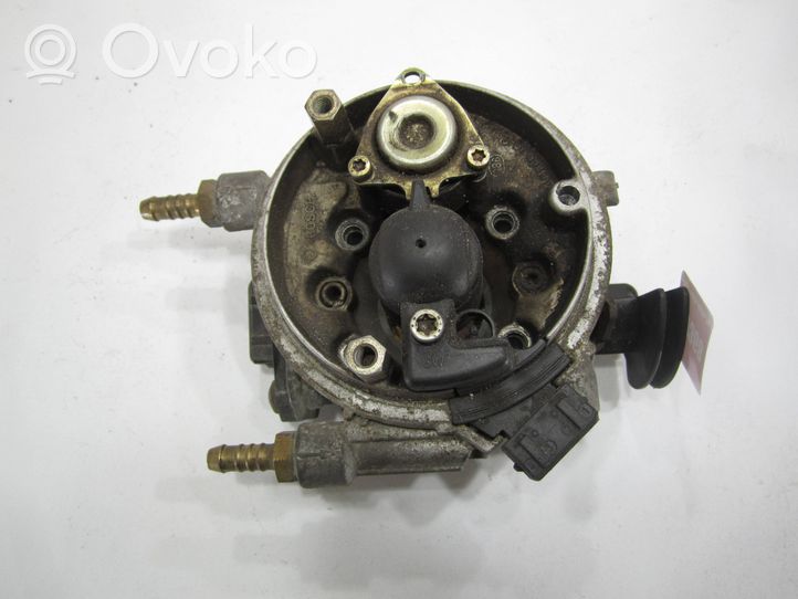 Volkswagen Golf III Corps injection Monopoint 032133023B