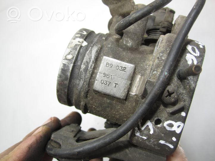 Volkswagen PASSAT B3 Throttle valve 961037T