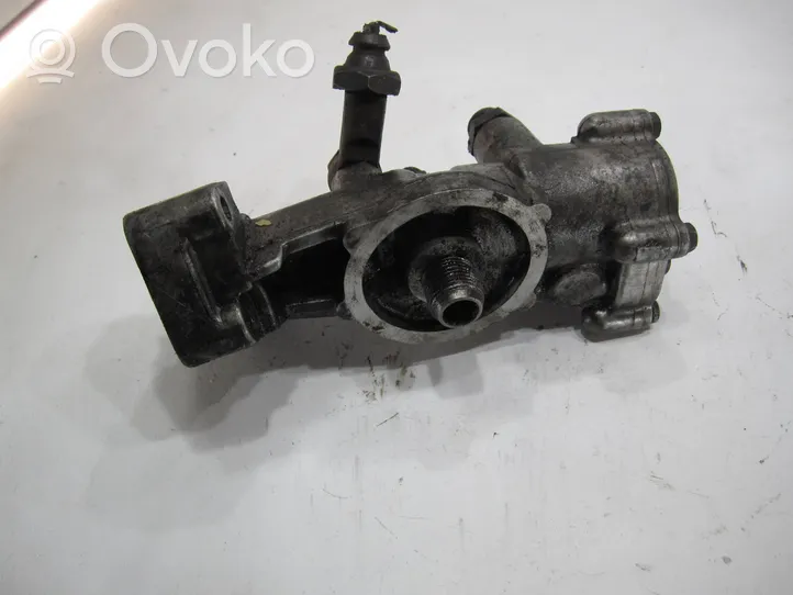 Audi 100 200 5000 C3 Mocowanie / uchwyt filtra oleju 028115417B