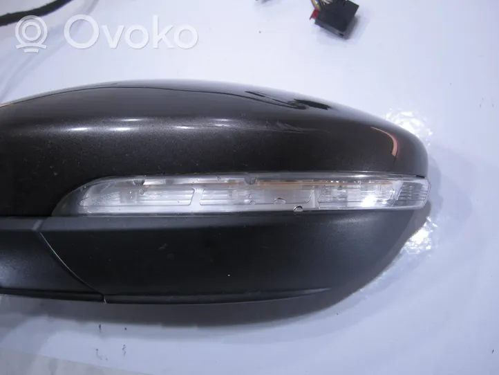 Volkswagen PASSAT B7 Front door electric wing mirror 3C0857933A