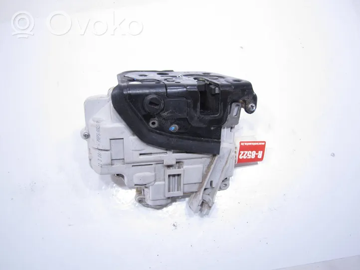 Audi A4 S4 B7 8E 8H Etuoven lukko 8E0839016AA