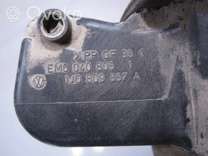Volkswagen Bora Bouchon, volet de trappe de réservoir à carburant 1J0809857A