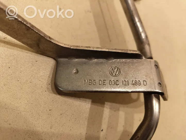 Volkswagen PASSAT CC Przewód olejowy smarowania turbiny 03C121469D