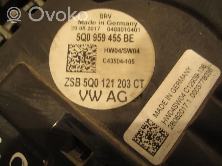 Volkswagen PASSAT B8 Elektryczny wentylator chłodnicy 5Q0121203CT