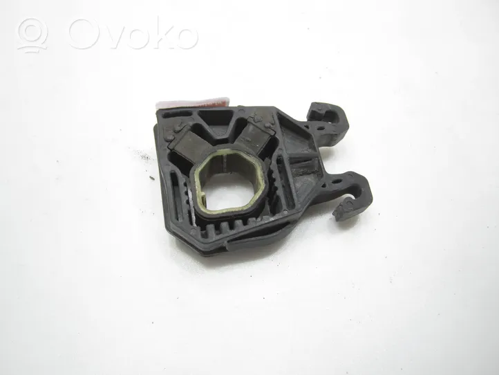 Volkswagen PASSAT B8 Staffa di montaggio del radiatore 5Q0121367D