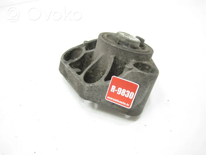 Audi A6 S6 C5 4B Support de différentiel arrière 8E0599133