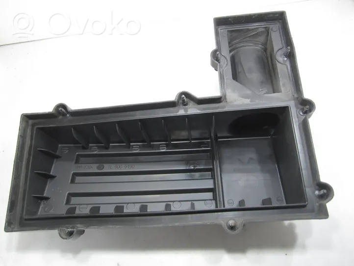 Volkswagen Golf VI Air filter box cover 3C0129607BE