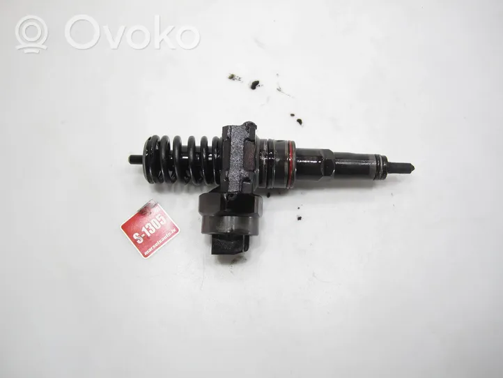 Audi A4 S4 B5 8D Injecteur de carburant 038130073F