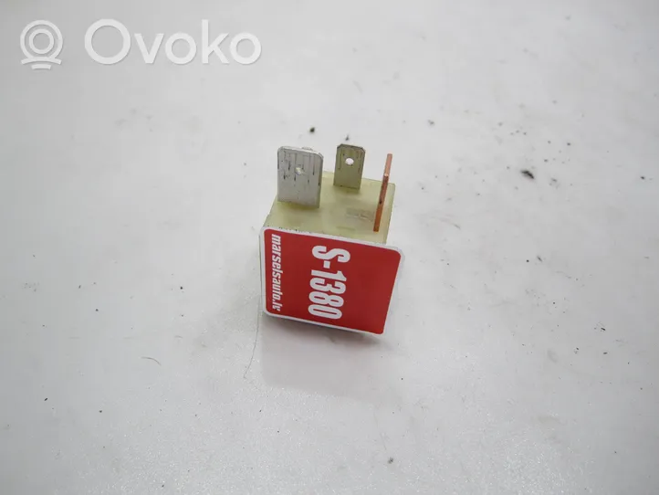 Audi A4 S4 B5 8D Other relay 191906383C