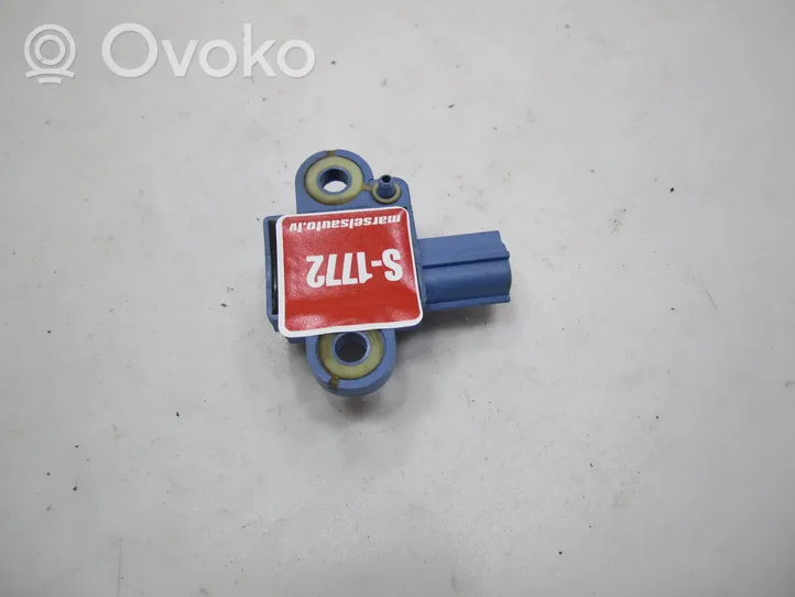 Volkswagen Golf V Czujnik uderzenia Airbag 1K0955557A