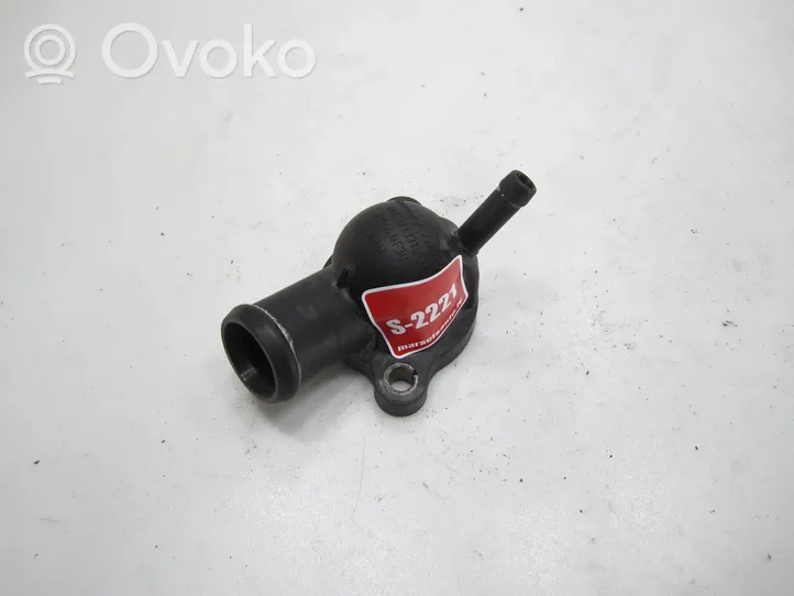 Volkswagen PASSAT B8 Tuyau de liquide de refroidissement moteur 04L121131AB