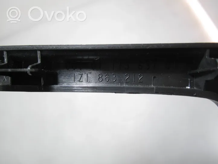 Skoda Octavia Mk2 (1Z) Consola de plástico de la palanca de cambios 1Z1863212