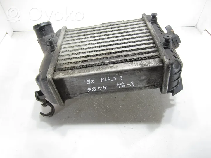 Audi A4 S4 B6 8E 8H Chłodnica powietrza doładowującego / Intercooler 8E0145805P