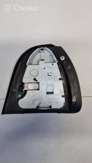 Nissan Sunny Wkład lampy tylnej 22063324