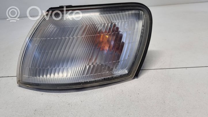 Toyota Carina T190 Front indicator light 20306