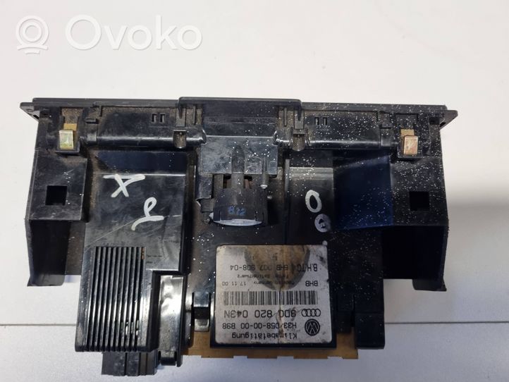 Audi A4 S4 B5 8D Panel klimatyzacji 8D0820043N