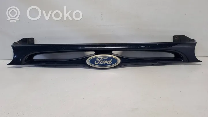 Ford Mondeo MK I Etusäleikkö 93BG8A133