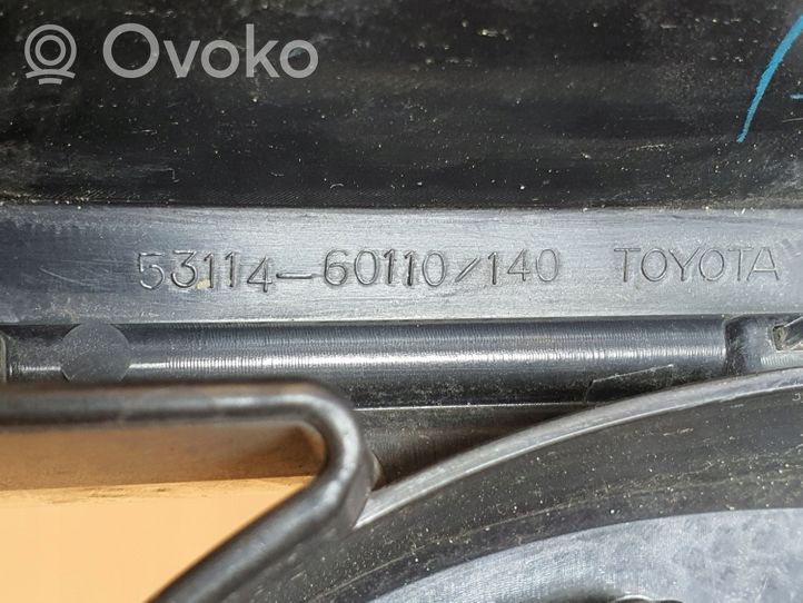 Toyota Land Cruiser (J200) Etupuskurin ylempi jäähdytinsäleikkö 5311460110