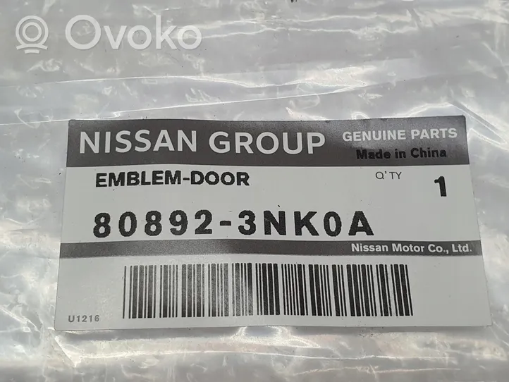 Nissan Leaf I (ZE0) Mostrina con logo/emblema della casa automobilistica 808923NK0A