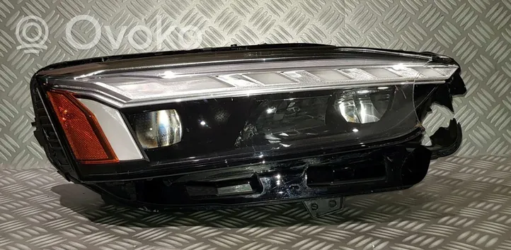 Audi A5 Priekinis žibintas 8W6941040B