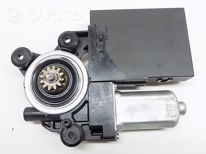 Volvo V50 Motorino alzacristalli della portiera anteriore 31264784AA