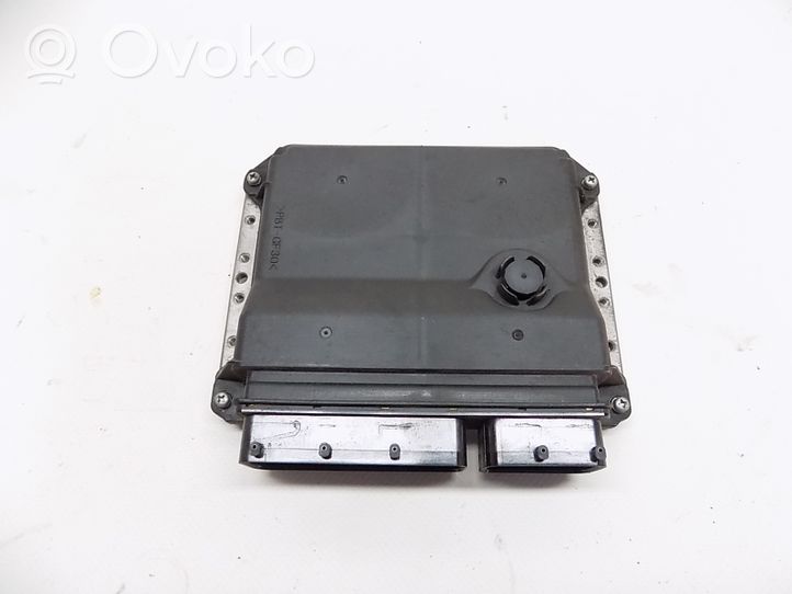 Toyota Avensis T270 Calculateur moteur ECU 8966105F20