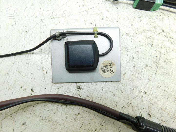 Subaru Tribeca GPS-pystyantenni 86277XA00A