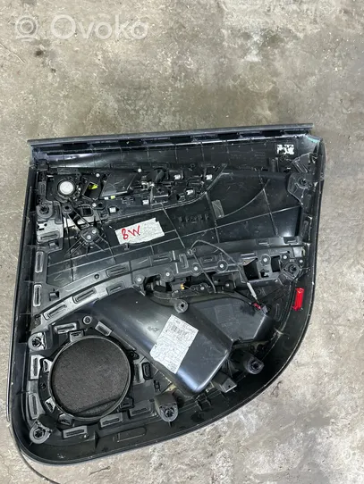 Audi A4 S4 B9 8W Takaoven verhoilu 8W0868065