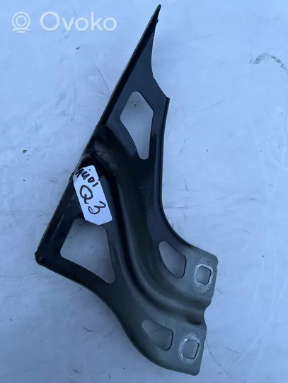 Audi Q3 8U Fender mounting bracket 8U0821136