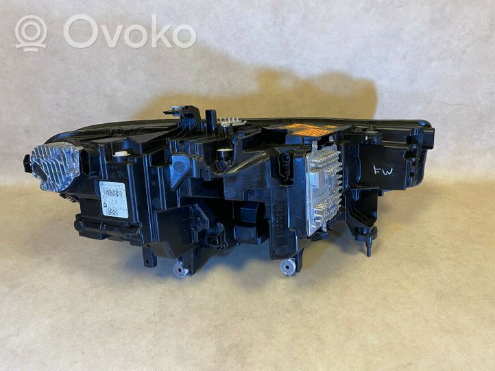 BMW X7 G07 Lampa przednia 63117933323