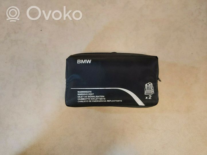 BMW X4M F98 Varoituskolmio 82262288693