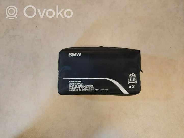 BMW X4 G02 Varoituskolmio 82262288693