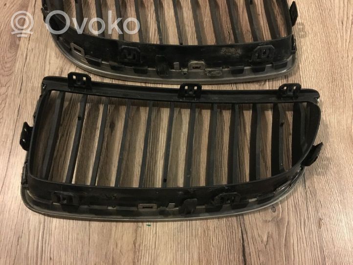 BMW 3 E90 E91 Grille calandre supérieure de pare-chocs avant 51137120007