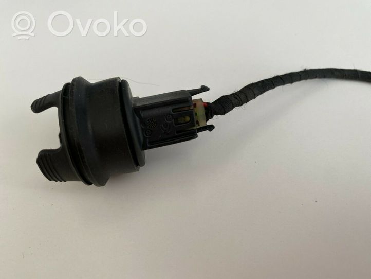 BMW X5 E70 Element lusterka bocznego drzwi przednich 7154077