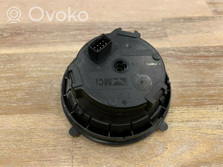 BMW X3 G01 Element lusterka bocznego drzwi przednich 67137191398