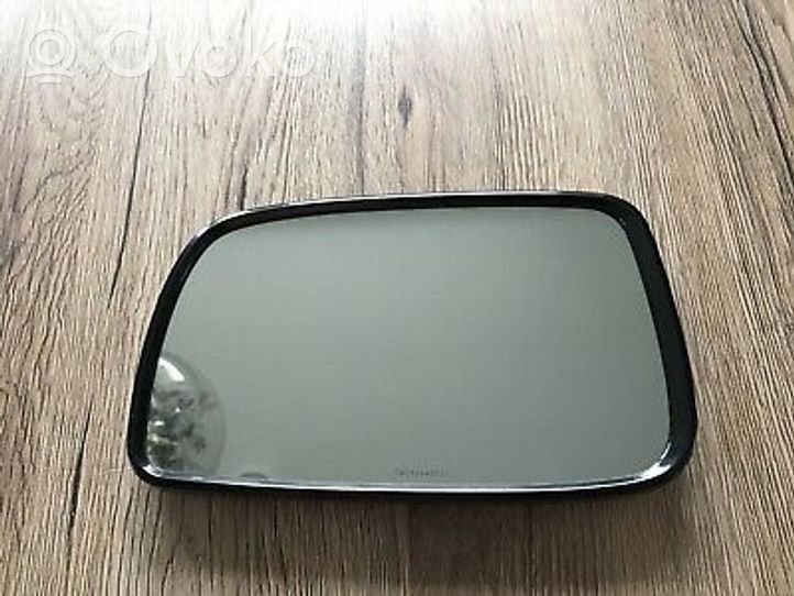 Toyota Avensis T220 Wing mirror glass 