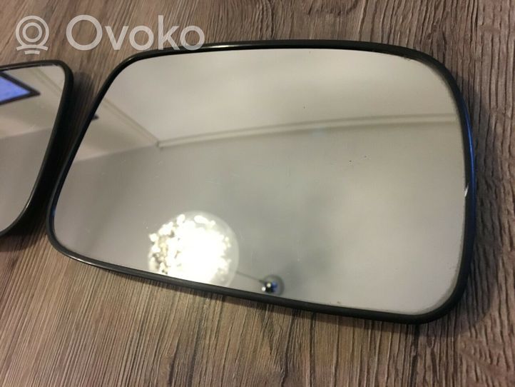 Toyota Avensis T220 Wing mirror glass 3001867