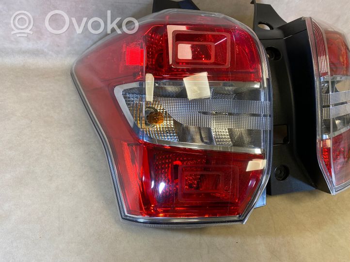 Subaru Impreza IV Lampy tylne / Komplet 84912SG040