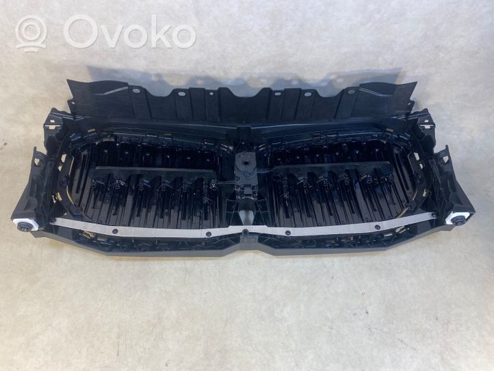 BMW X5 G05 Grotelės priekinės 51745A29C44