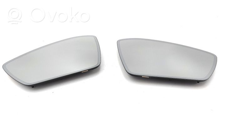 Skoda Superb B8 (3V) Wing mirror glass 3V0857521C