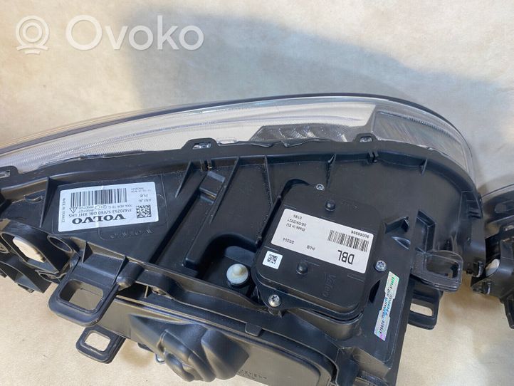 Volvo S60 Priekinių žibintų komplektas 31420253