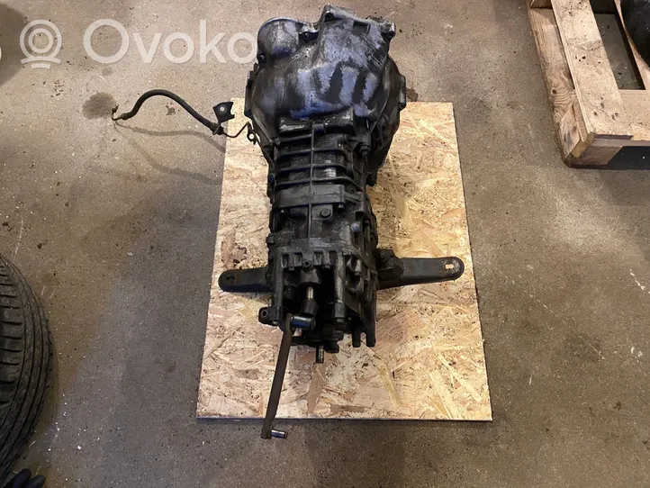 BMW 7 E23 Mechaninė 5 pavarų dėžė 23001220587